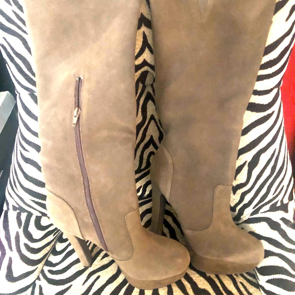 (NEW) Nine West Women’s Calf High Boots